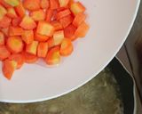 Foto langkah ke 2 dari resep Sup Makaroni Telur.