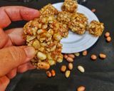 A picture of step 8 of Roasted Peanuts Chikki.