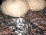 Pizza casera en la plancheta