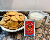 Foto del paso 1 de la receta: Pastel de galletas con 3 ingredientes (sin harina, sin huevo)