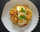 Foto langkah ke 6 dari resep Spagheti Kari Hijau Instan Udang Telur.