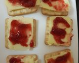 A picture of step 3 of My Crackers Cheese and rassberry Jam 💖.