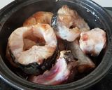 Hình bước làm 4 của món Cá lăng kho tộ