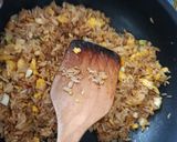 Foto langkah ke 4 dari resep Nasi Goreng Pulau Brunei khas Brunei Darussalam dengan Telur.