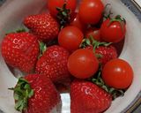 A picture of step 1 of Strawberry and tomato pudding.