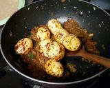 A picture of step 6 of Easy egg and onion fry masala.
