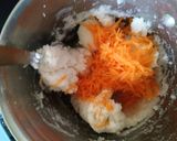 A picture of step 4 of Streamed rice balls.