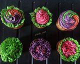 Foto langkah ke 7 dari resep Cupcake Birthday 🎂.