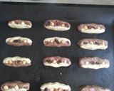 Une image de l'étape 4 de Sablés duo noisettes et raisins secs.