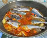 Foto langkah ke 5 dari resep Ikan salem kuah asam segar.