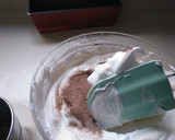 Foto del paso 5 de la receta: Bizcocho de claras y chocolate