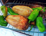 Foto del paso 5 de la receta: Berenjenas y pimientos al horno con picada de hierbas aromáticas