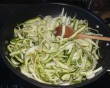 Foto del paso 4 de la receta: Fetuccini de calabacín