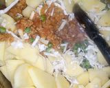 A picture of step 3 of Qeema Aloo!.