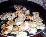 A picture of step 2 of Kaju chicken.