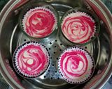 ஸ்டீம்டு  வெண்ணிலா ரோஸ் மில்க் கப் கேக் (Steamed vanila rosemilk cupcake recipe in tamil) ரெசிபி ஸ்டேப் 8 புகைப்படம்