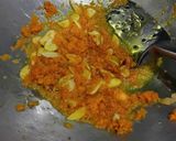 Foto langkah ke 4 dari resep Nasi Daun Jeruk Kuning Gurih.