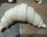 صورة لخطوة 5 من وصفة كرواصون المحلات croissant🥐🥐