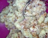 A picture of step 7 of Aloo ke prathay.