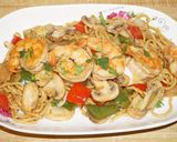 A picture of step 4 of Lo Mein Noodles with Stir-Fried Shrimp and Vegetables.