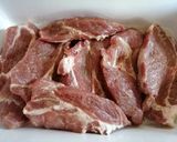 Savanyú káposztás tarjaszeletek sütőben sütve recept fázis 2 fotója