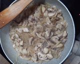 Rozmaringos csirke mustáros gombaraguval recept fázis 1 fotója