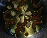 Foto del paso 2 de la receta: Rigattoni en salsa de gambitas rojas