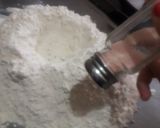 Foto del paso 2 de la receta: Prepizzas caseras 🍕
