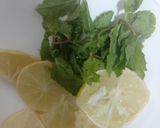 A picture of step 1 of Peach ice tea.