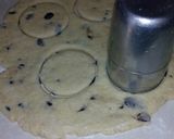 A picture of step 5 of Welsh cakes.