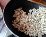 A picture of step 1 of Sabudana laddoo (with plum jaggery).