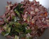 Foto langkah ke 3 dari resep Sei sapi daun jeruk.