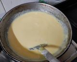 A picture of step 2 of Mango faluda.