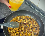 Foto del paso 4 de la receta: Bacalao a la miel sobre cama de alcachofas