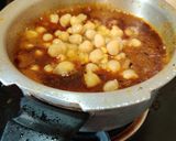 A picture of step 7 of Punjabi Chole.