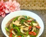 Foto langkah ke 5 dari resep Tumis Selada Air Jamur.