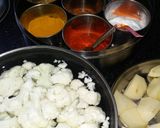 A picture of step 1 of Cauliflower potato satvik sabji.