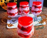 صورة لخطوة 7 من وصفة كؤوس الفراولة الراقية