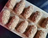 पोटॅटो क्रोकेट्स (potato croquettes recipe in marathi) रेसिपी स्टेप 6 फोटो 