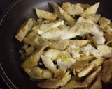 Foto del paso 5 de la receta Alcachofas salteadas con bacalao