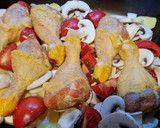 Foto del paso 3 de la receta: Muslitos de pollo al horno