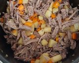 Foto del paso 2 de la receta: Guiso de carneDeshebrada