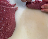 Foto del paso 7 de la receta: Rollitos de ternera con Gruyère