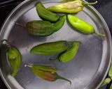 भरवा मिरची(bharva mirchi recipe in marathi) रेसिपी स्टेप 1 फोटो