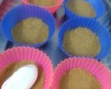 A picture of step 2 of Mini cheese cake.