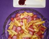 Foto del paso 3 de la receta: Una salchipapa o panchos con papas🤪