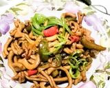 Foto langkah ke 5 dari resep Tumis Usus Ayam.