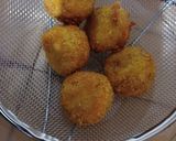 Foto langkah ke 4 dari resep Chicken Cordon Bleu Bites.