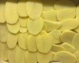 A picture of step 5 of Dauphinois Potatoes.
