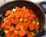 Une image de l'étape 4 de Soupe de courgettes carottes et tomates au cumin.